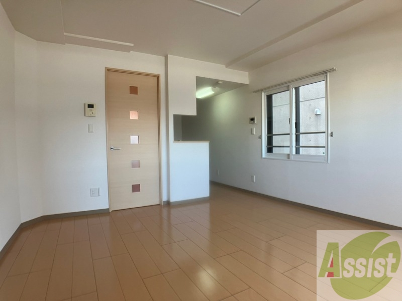 居室・リビング　広くてキレイなお部屋が広がっていて、充実した生活が送れそう。