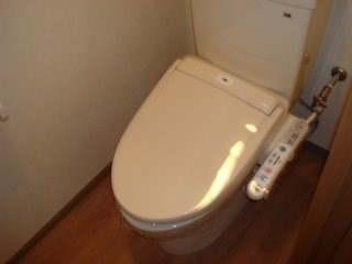 トイレ　温水洗浄暖房便座トイレ