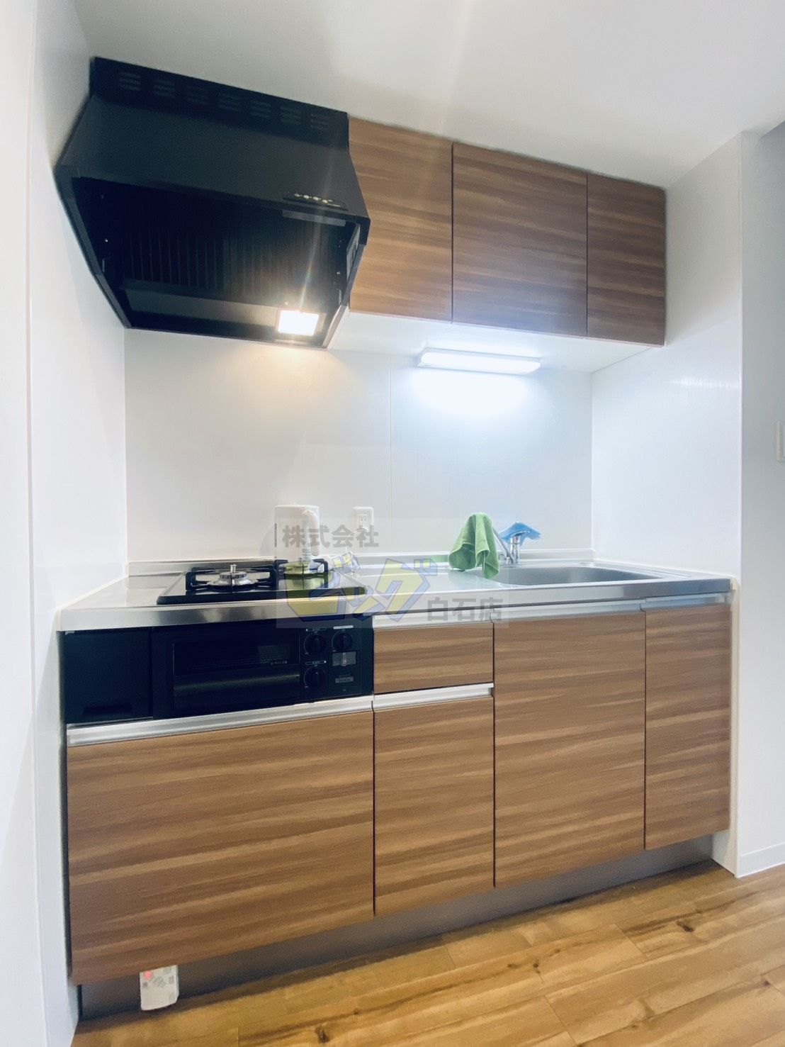 キッチン　人気で使用しやすい独立型システムキッチンです♪