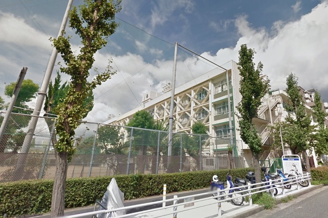 中学校　神戸市立御影中学校（中学校）まで200m