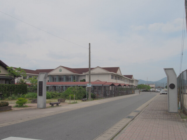 中学校　白石町立白石中学校（中学校）まで899m