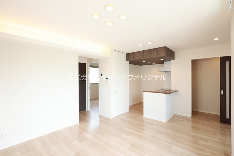 その他　リビング（別アングル）