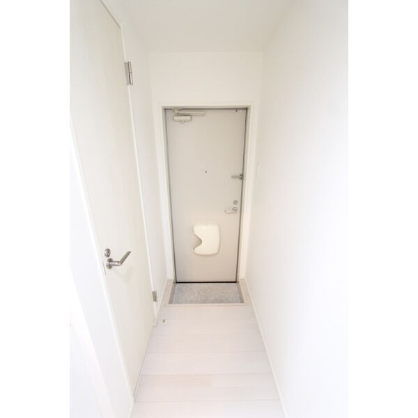 玄関　※同シリーズの写真になります。