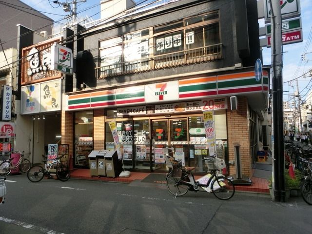 コンビニ　セブンイレブン（コンビニ）まで389m