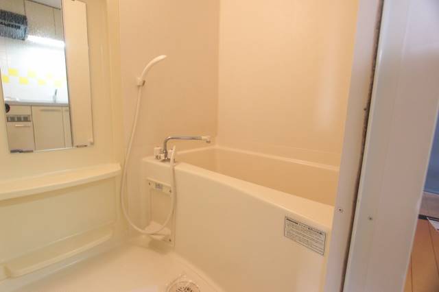 バス・シャワールーム　ゆったりバスルーム