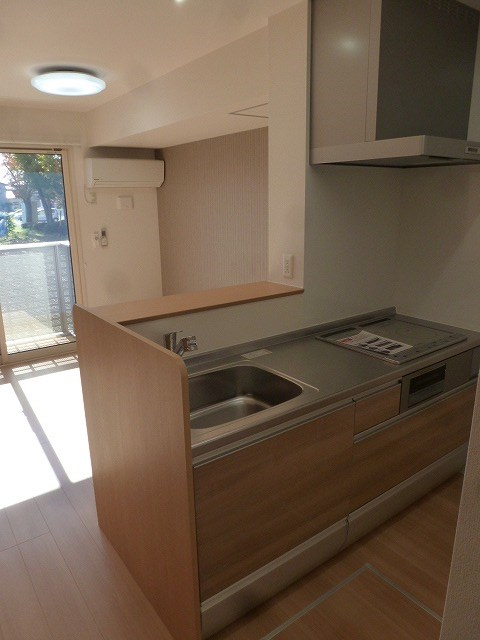 キッチン　写真は102号室です
