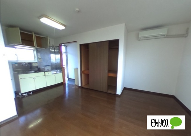 居室・リビング　家電は付きません。