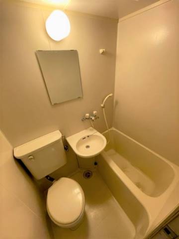 バス・シャワールーム　お風呂です