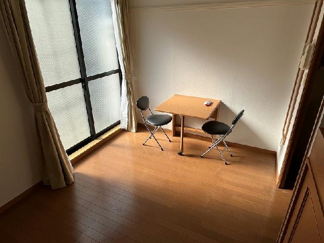 その他部屋・スペース　2階は絨毯仕様です。