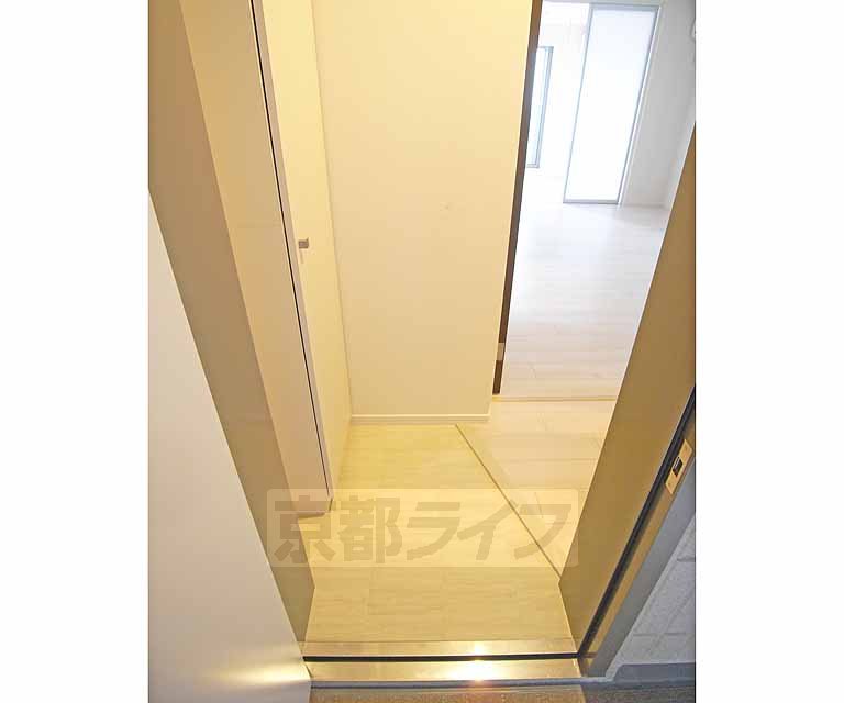 玄関　広々とした玄関です。