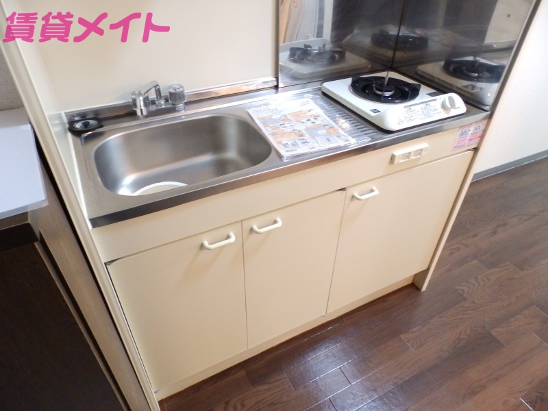 キッチン　同型参考写真です。