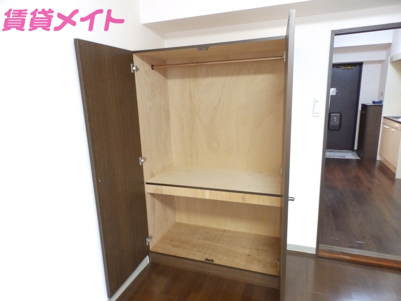 収納　同型参考写真です。