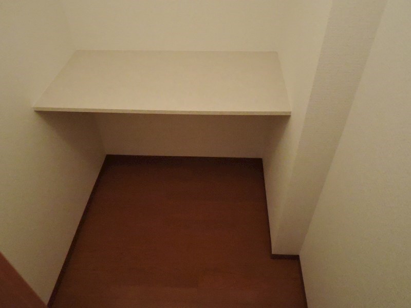 収納　玄関横には大容量ストックルーム！