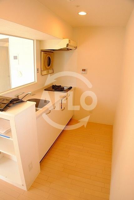 キッチン　ドゥーエ谷町　使い勝手のよいシステムキッチン