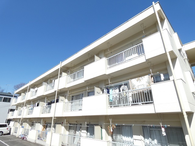 建物外観　★鉄筋コンクリート造３階建て　全戸南西向き★