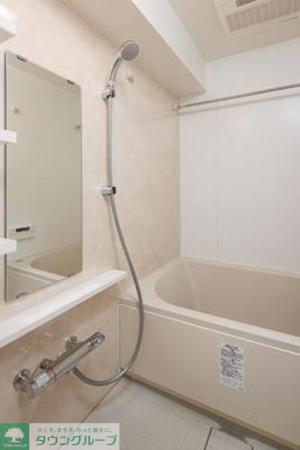 バス・シャワールーム　※写真は同タイプ住戸です。