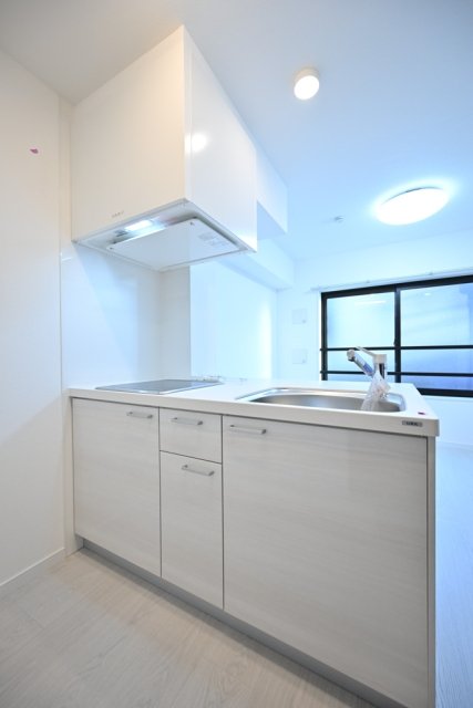 キッチン　コンパクトなキッチンで掃除もラクラク