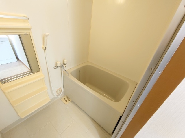 バス・シャワールーム　別の部屋の写真です