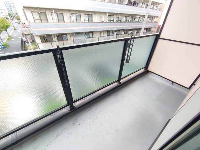 バルコニー　別の部屋の写真です