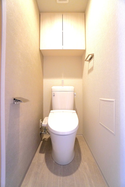 トイレ　※写真は同タイプ住戸です。