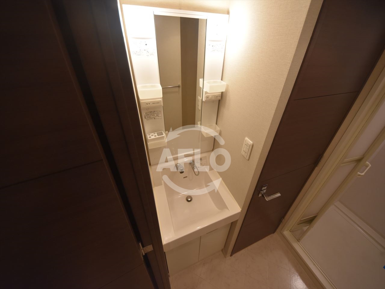 洗面設備　レオンコンフォート本町東　洗面化粧台