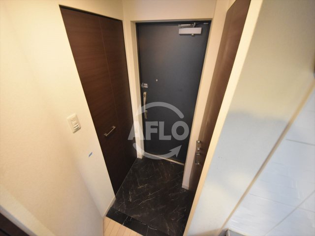 玄関　レオンコンフォート本町東　玄関
