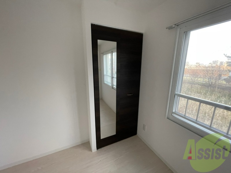 収納　クローゼットがありました。お洋服や荷物はここへ