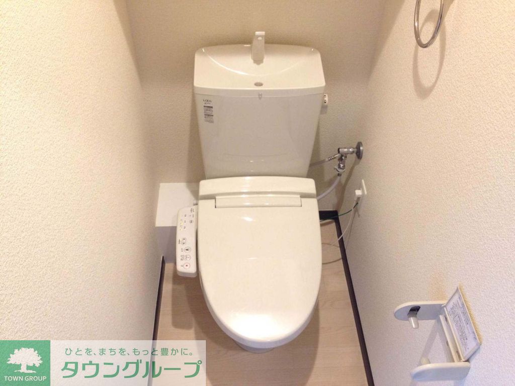 その他　温水洗浄便座完備