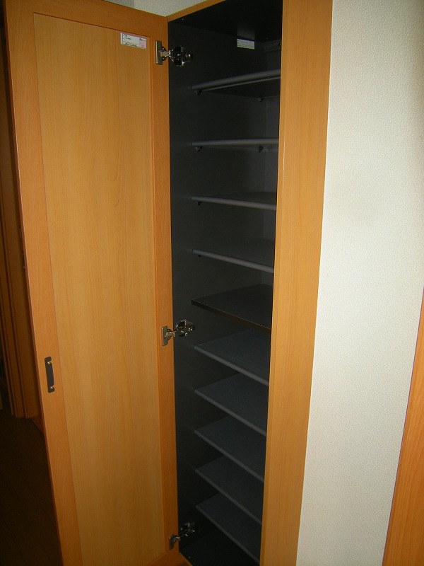 収納　シューズボックス