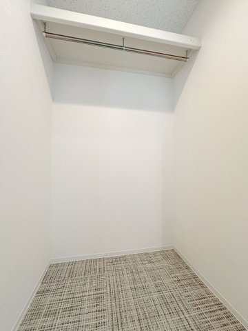 収納　ウォークインクローゼット付き