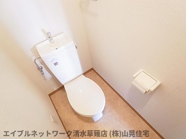 トイレ　清潔感のあるトイレです