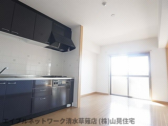 居室・リビング　使いやすい居間です