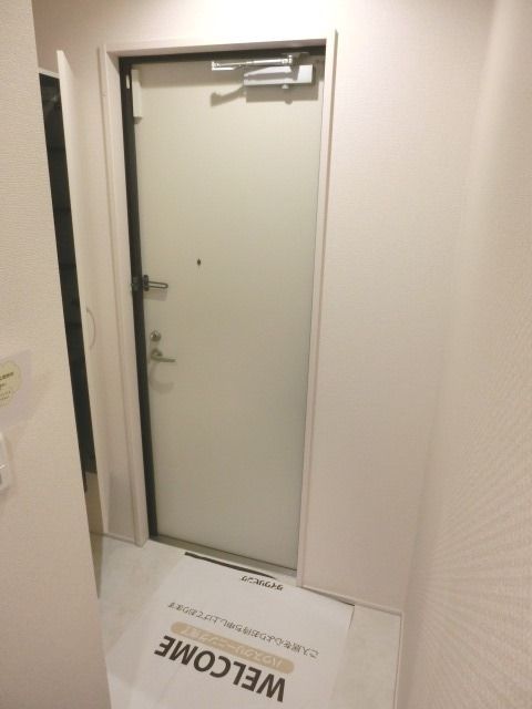 玄関　カードキー対応、もちろんシューズＢＯＸ完備