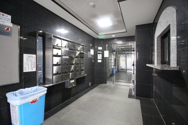 エントランス　建物の内部です