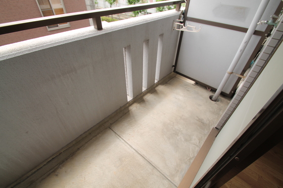バルコニー　※別号室の写真を使用しております。