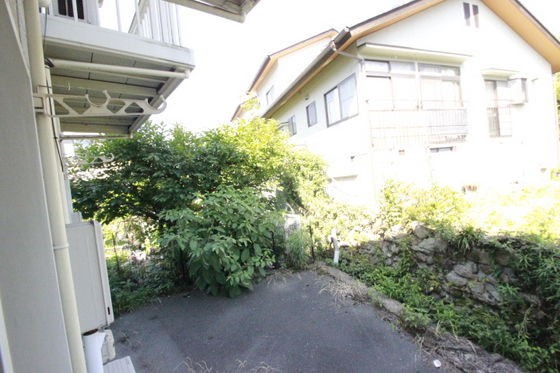 庭　※別部屋の写真です