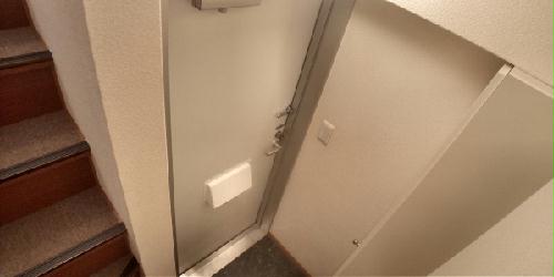 玄関　設備・仕様は号室により異なる為、現況を優先致します。