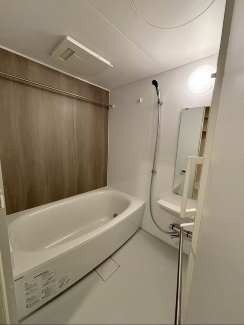 バス・シャワールーム　浴室暖房＆浴室乾燥完備！！