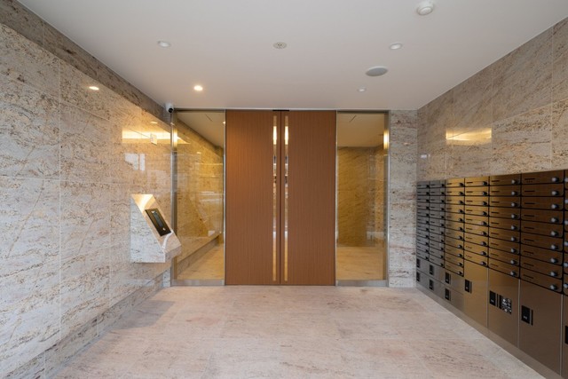 エントランス　エントランス