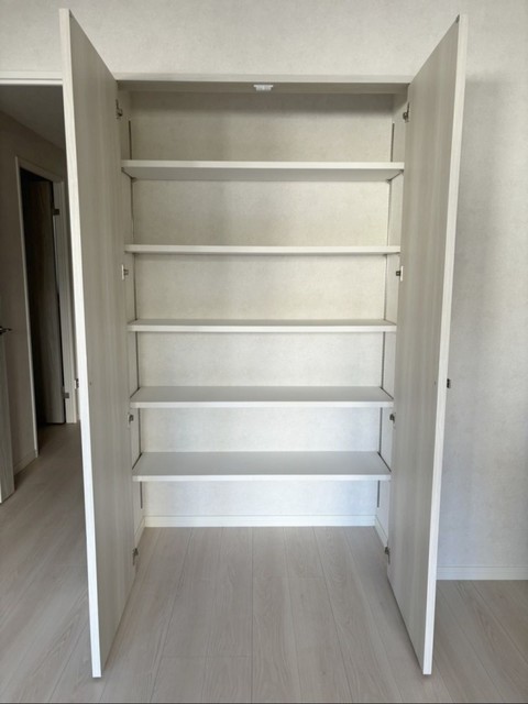 収納　キッチン横にはパントリーあり！！日用品のストック置場に便利◎