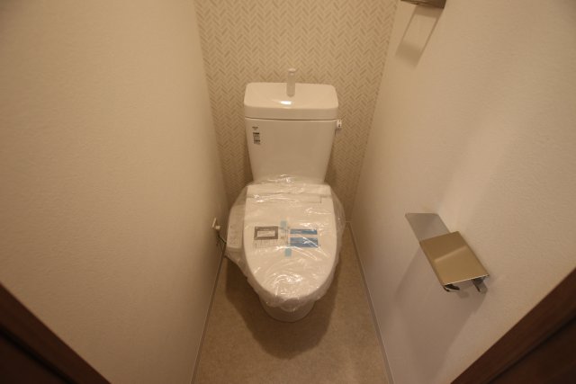 トイレ　※別号室の参考写真です※