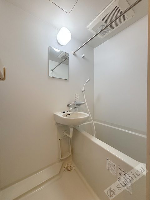 バス・シャワールーム　浴室乾燥機完備♪