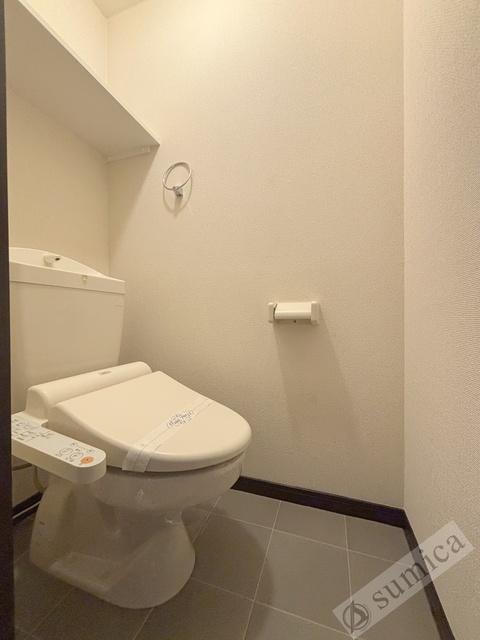 トイレ　温水洗浄便座完備♪