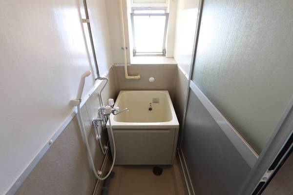 バス・シャワールーム　ビレッジハウスの同一物件・同一タイプの間取りの写真です