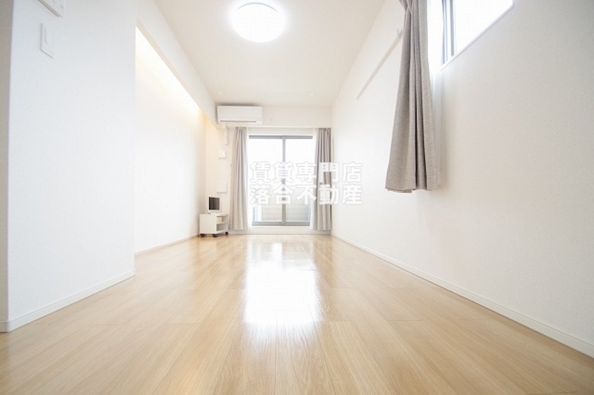 居室・リビング　明るくて広々としたお部屋♪