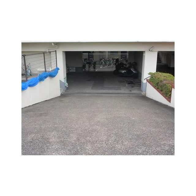 駐車場　駐車場　※２０２５年１２月撮影時