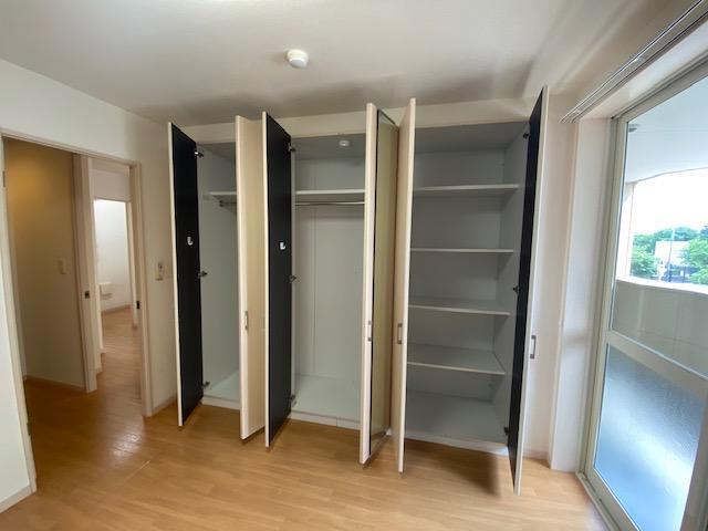 収納　クローゼット