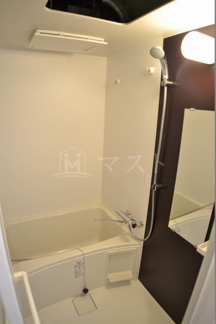 バス・シャワールーム　カラーパターンはお部屋により異なります