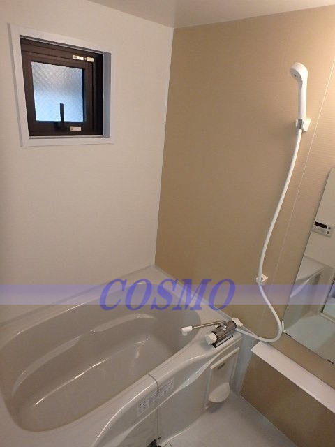 バス・シャワールーム　同タイプの室内写真です。