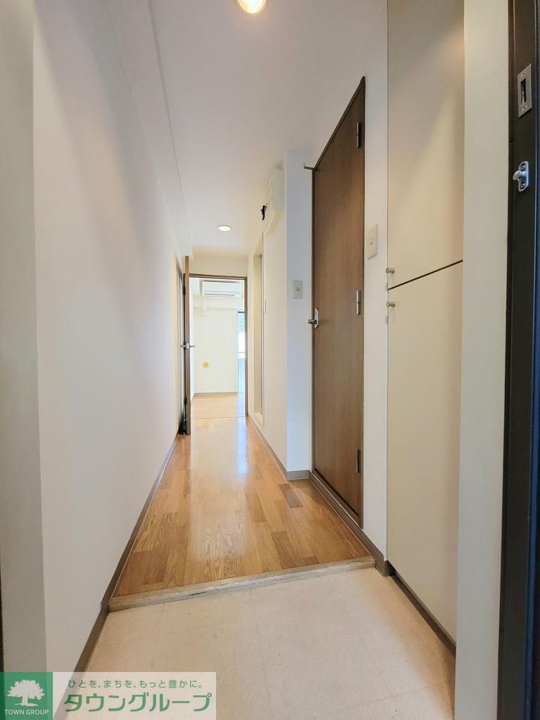 玄関　お部屋探しは株式会社　タウンハウジング　までお気軽にお問合…